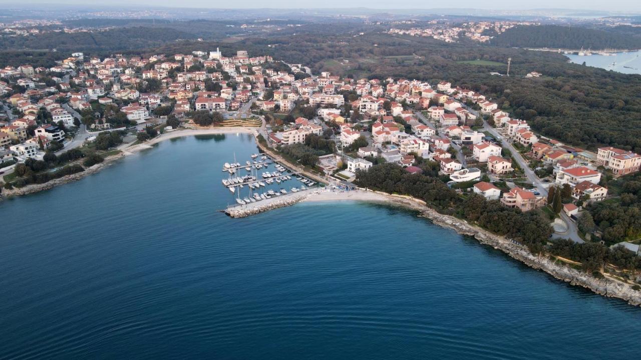 Apartment For Two 200m From The *